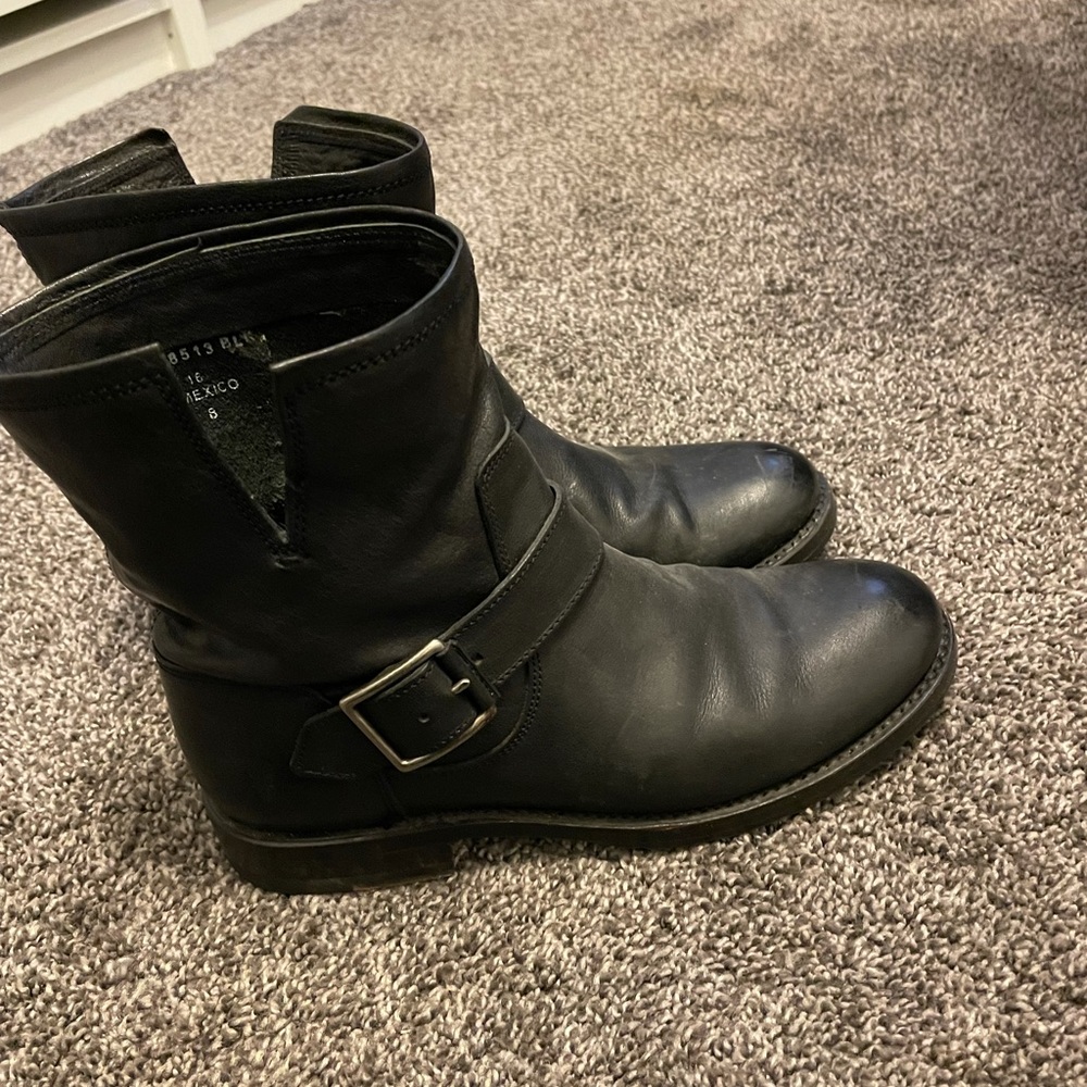 Women’s shirt Veronica Frye boot